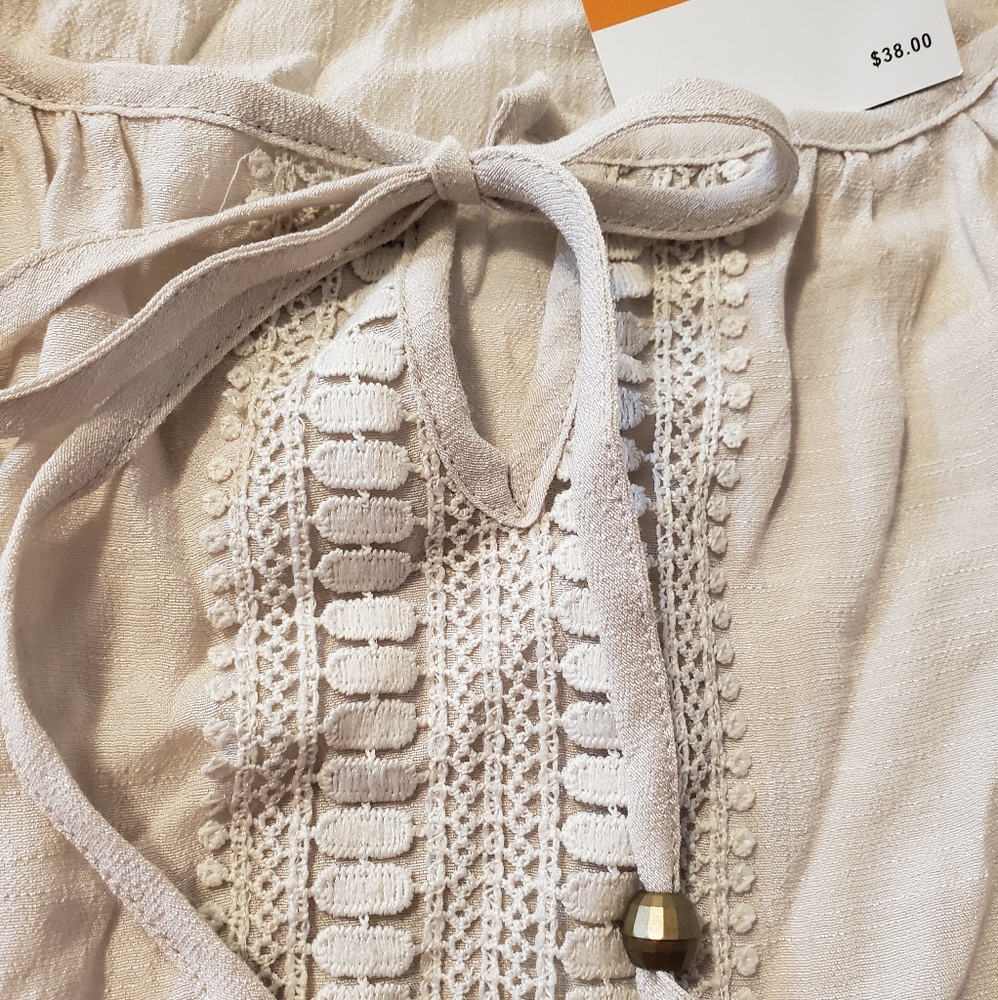 NWT Carolyn Taylor Peasant Boho Top